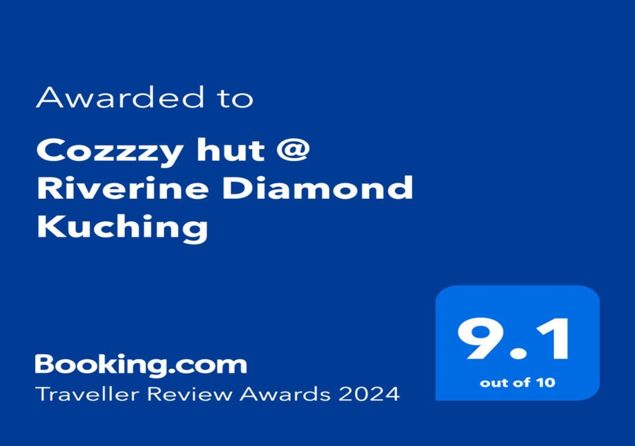 Cozzzy Hut @ Riverine Diamond Кучинг Екстериор снимка
